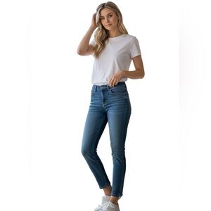 Judy Blue Classic Mid-Rise Blue Women’s Jeans